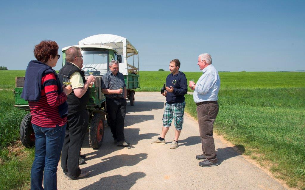 Neumeister Planwagenfahrt Weinwochenende